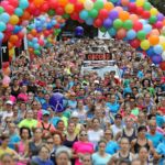 BERN, 12JUN16 - Start zum 10 km Lauf mit neuer Streckenfuehrung. Die Laeuferinnen starten in mehreren Bloecken auf der Monbijoustrasse - ein sehenswertes Schauspiel. Auch deshalb, weil der Zeitgeber-Wagen nicht starten konnten und die Laeuferinnen alleine ziehen lassen musste. Die Frauen namens extrem gelassen und laecheltem dem verzweifelten Fahrer beim Vorbeilaufen einfach zu. Impression vom 30. Schweizer Frauenlauf in Bern am 12. Juni 2016.Impression of the 30th Swiss Women's Run in Bern, Switzerland, June 12, 2016. With more than 16,000 participants, the Swiss Women's Run is the largest women's sports event in Switzerland.swiss-image.ch/Photo Andy Mettler