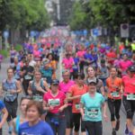 BERN, 12JUN16 - Nur fuer Frauenfuesse: Strassen und Wege gehoeren auf der 10 km Strecke den Laeuferinnen des 30. Schweizer Frauenlauf in Bern am 12. Juni 2016.Impression of the 30th Swiss Women's Run in Bern, Switzerland, June 12, 2016. With more than 16,000 participants, the Swiss Women's Run is the largest women's sports event in Switzerland.swiss-image.ch/Photo Andy Mettler