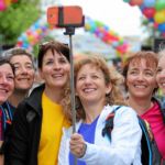 BERN, 12JUN16 - Ein Selfie fuer die sozialen Medien: Diese Laeuferinnen freuen sich auf den Startschuss zum 30. Schweizer Frauenlauf in Bern am 12. Juni 2016. Impression of the 30th Swiss Women's Run in Bern, Switzerland, June 12, 2016. With more than 16,000 participants, the Swiss Women's Run is the largest women's sports event in Switzerland.swiss-image.ch/Photo Andy Mettler