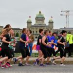 BERN, 12JUN16 - Imposante Kulisse: Die Laeuferinnen rennen hoch ueber der Aare ueber die Monbijoubruecke, im Hintergrund das Bundeshaus. Impression vom 30. Schweizer Frauenlauf in Bern am 12. Juni 2016.Impression of the 30th Swiss Women's Run in Bern, Switzerland, June 12, 2016. With more than 16,000 participants, the Swiss Women's Run is the largest women's sports event in Switzerland.swiss-image.ch/Photo Michael Buholzer