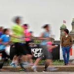 BERN, 12JUN16 - Imposante Kulisse: Die Laeuferinnen rennen hoch ueber der Aare ueber die Monbijoubruecke, im Hintergrund das Bundeshaus. Impression vom 30. Schweizer Frauenlauf in Bern am 12. Juni 2016.Impression of the 30th Swiss Women's Run in Bern, Switzerland, June 12, 2016. With more than 16,000 participants, the Swiss Women's Run is the largest women's sports event in Switzerland.swiss-image.ch/Photo Michael Buholzer
